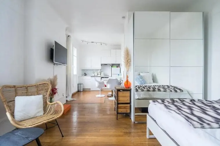 Apartament Le Nid Parisien - Chic - Vue Tour Eiffel