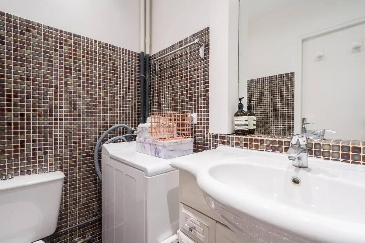 Apartament Le Nid Parisien - Chic - Vue Tour Eiffel
