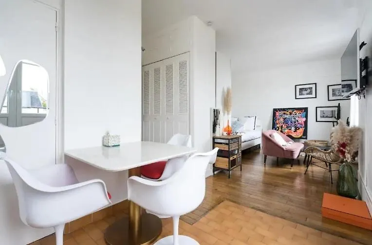 Apartament Le Nid Parisien - Chic - Vue Tour Eiffel